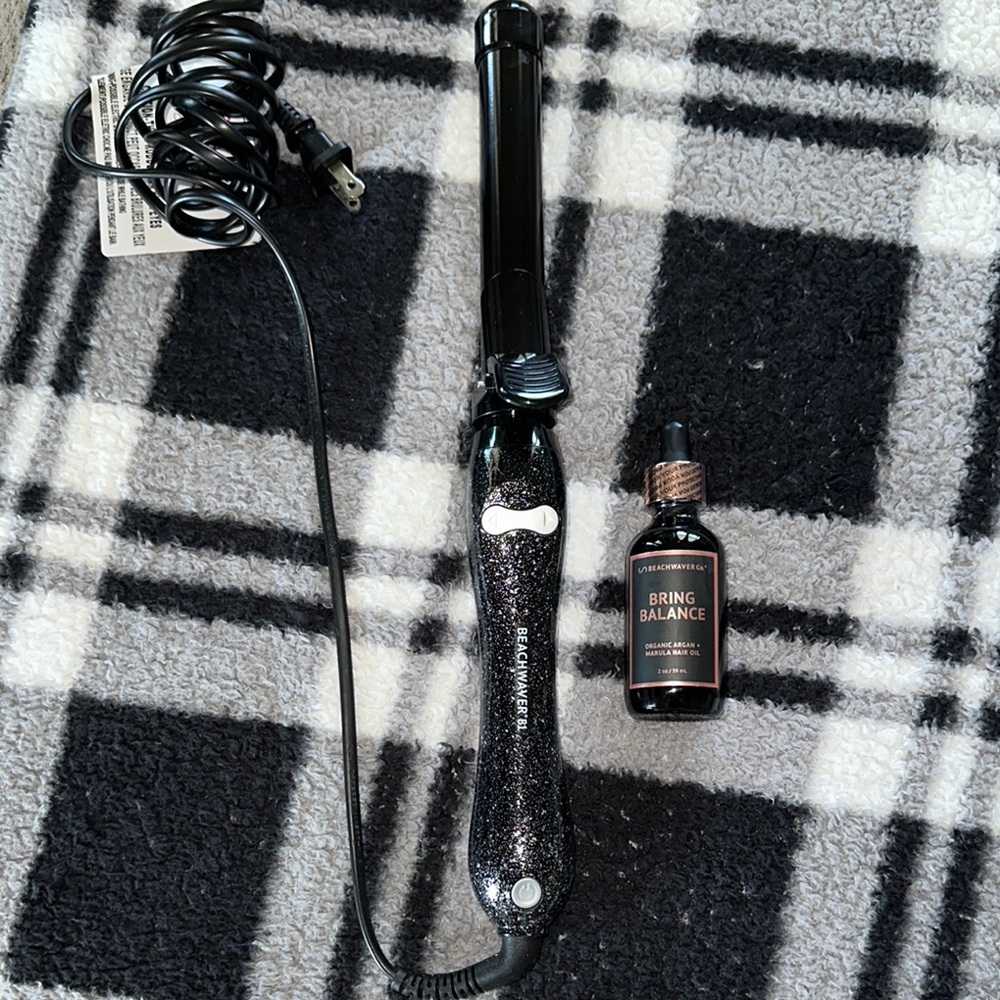 The Beachwaver Co. Black and Silver Hair Accessory
